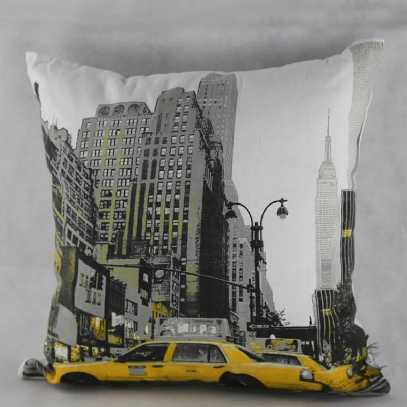 Подушка с принтом (4)