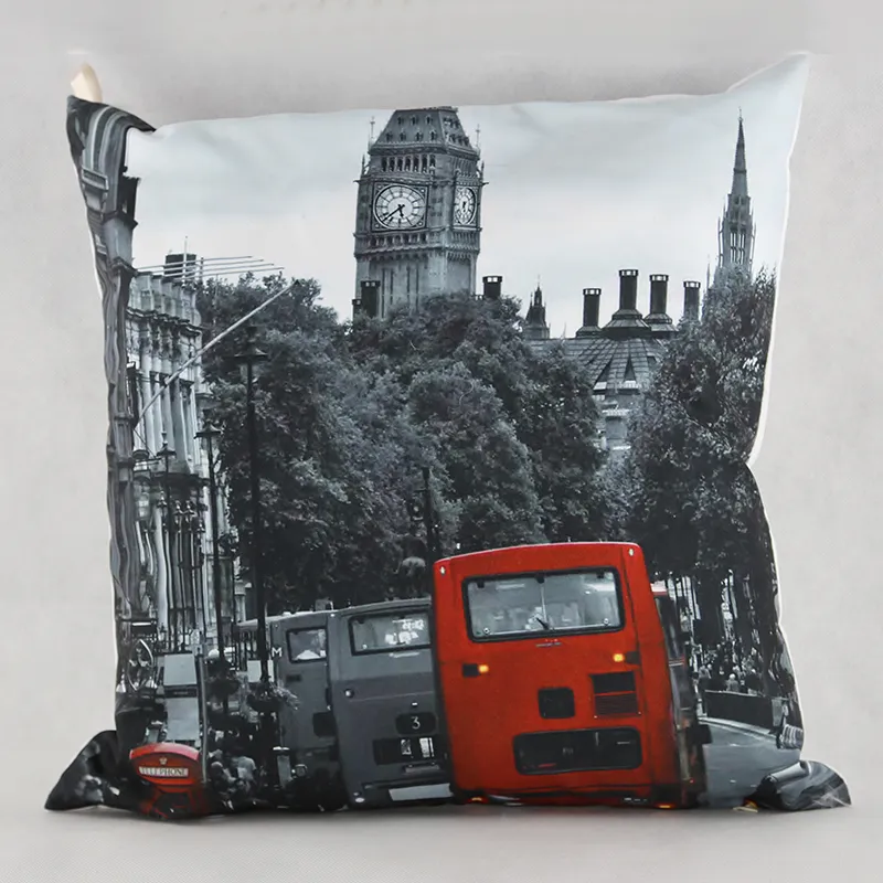 Подушка с принтом (5)